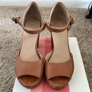 Anita, soul naturalizer heels